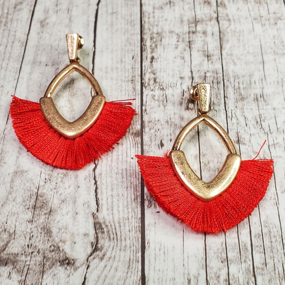 Red diamond tassel fan earrings